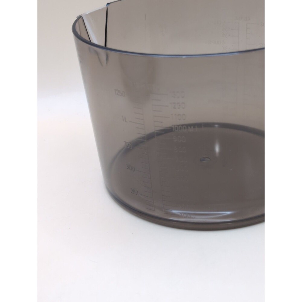 Kitchen Scale Adjustable Lightweight Plastic With 40 Oz. Pourable Measuring Cup - Picture 11 of 14